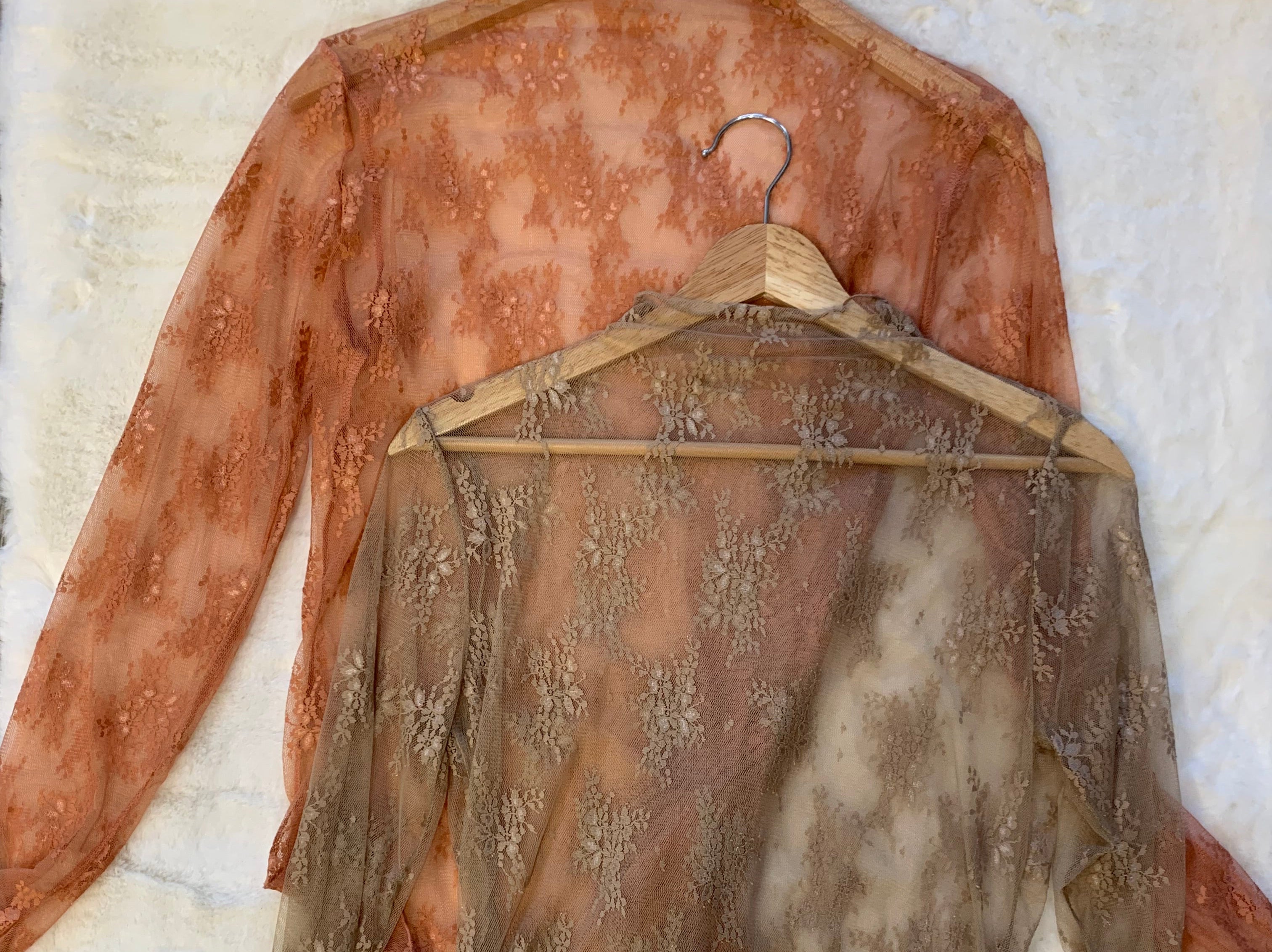 Mesh layering slim t-shirt
