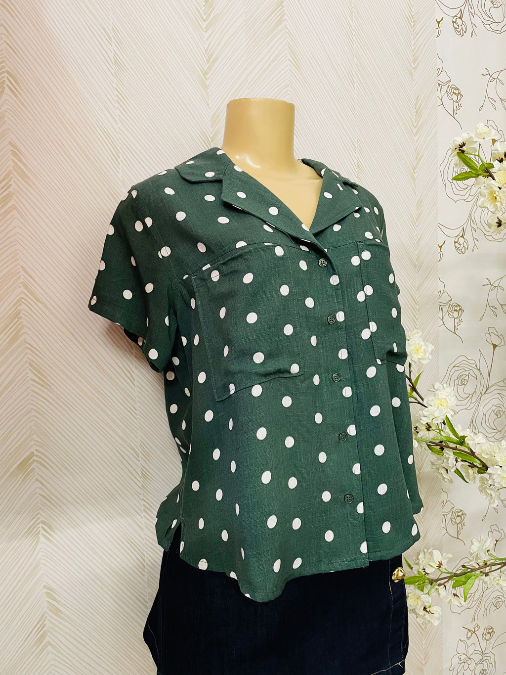 Short sleeve Polka dot blouse