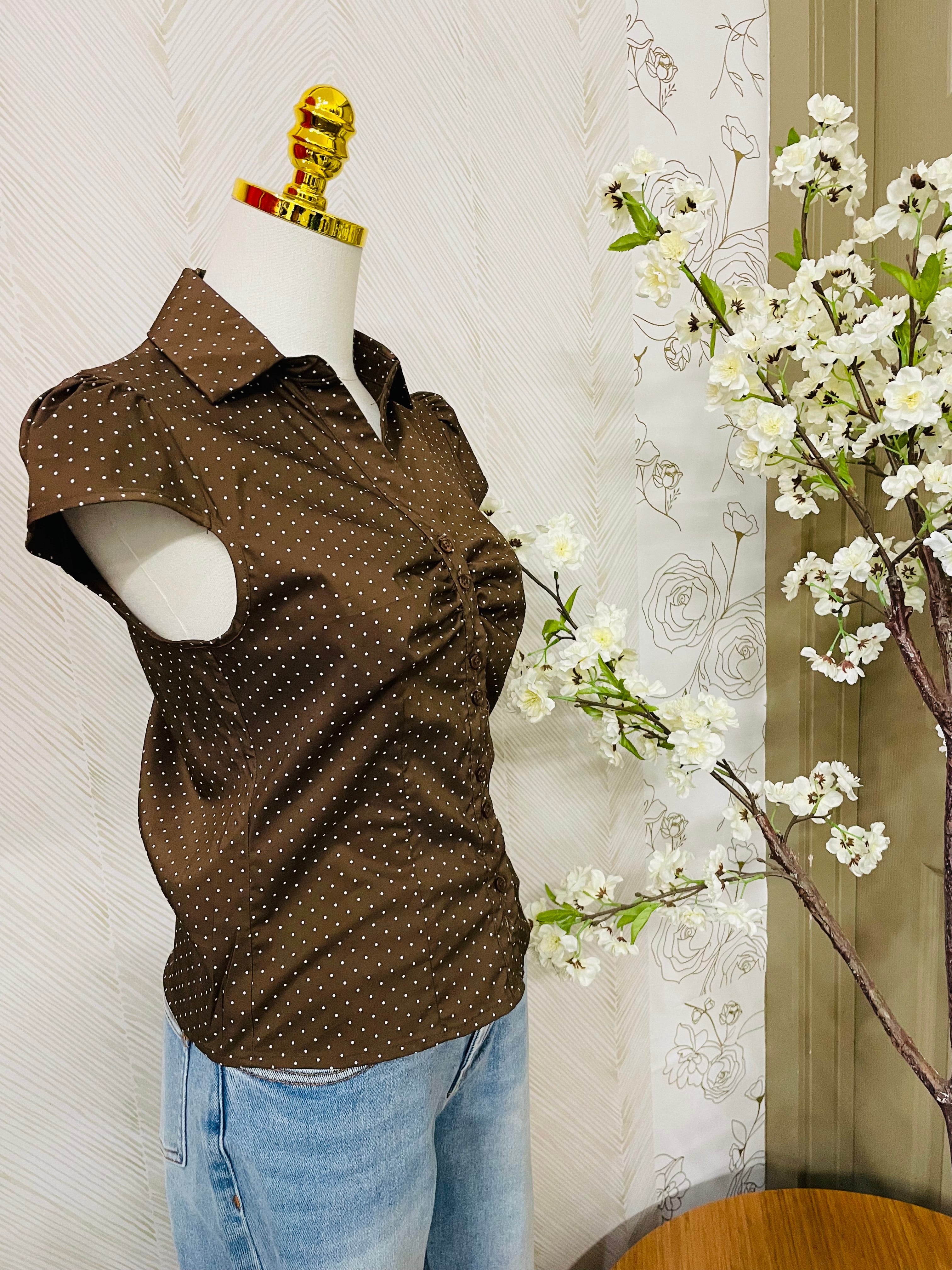 Polka dot short sleeve shirt